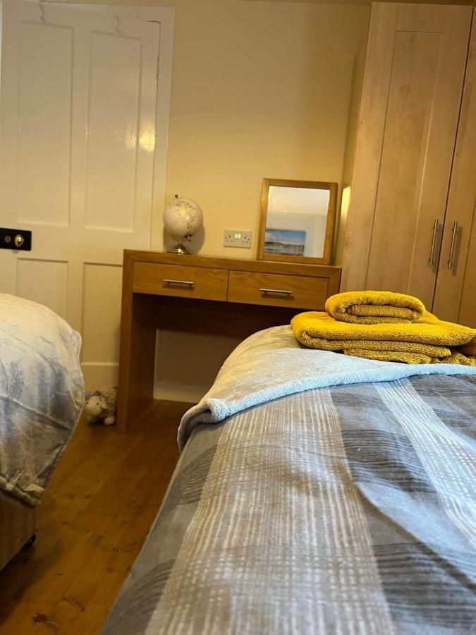 2 Bedroom House Overlooking Pierowall Bay, Westray 외부 사진